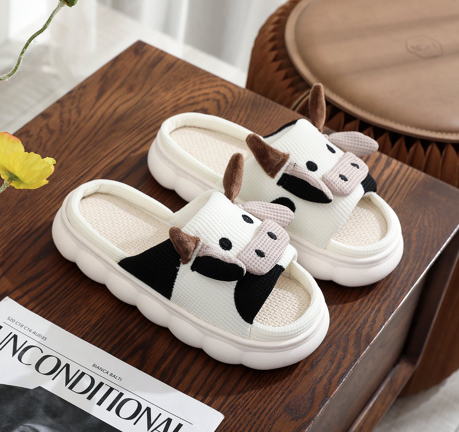 Wholesale Cow linen slippers home thick bottom